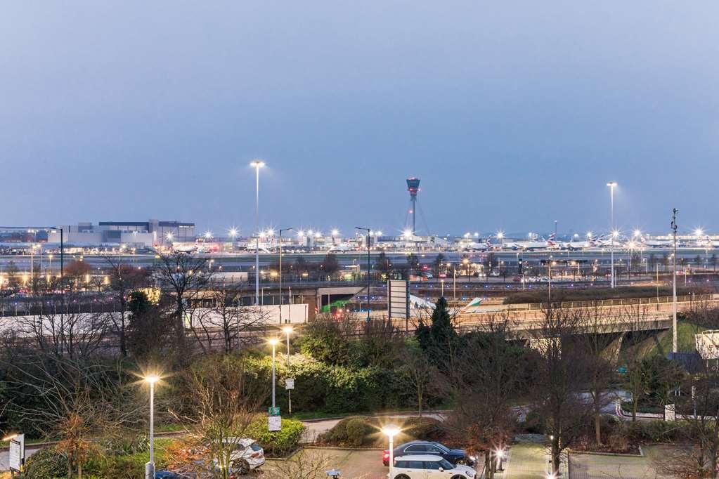 Radisson Red Heathrow 4* London