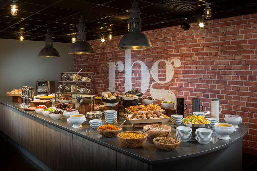 Radisson Red Heathrow Hotel 4*
