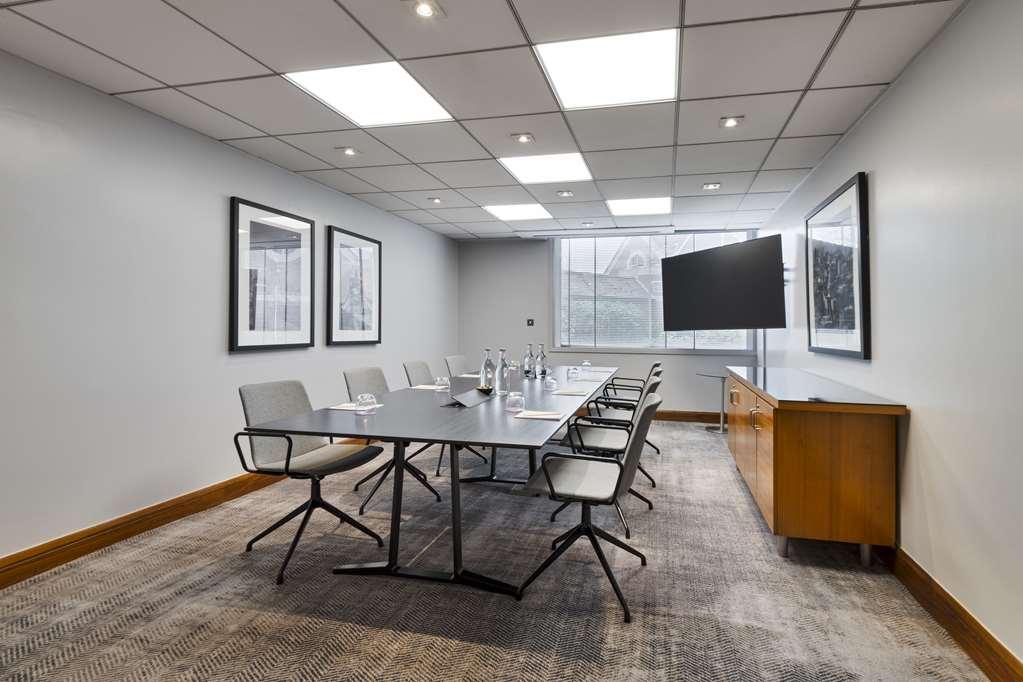 Radisson Red Heathrow 4* London